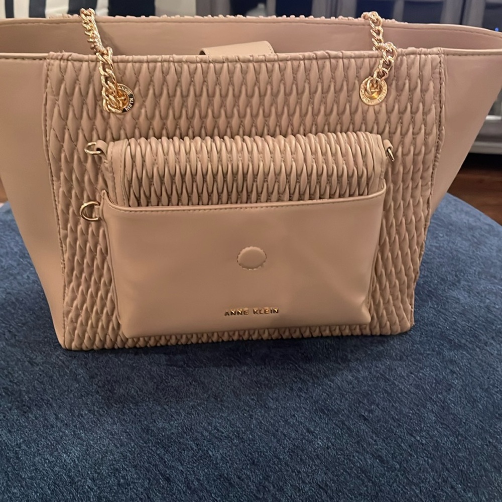 Anne Klein Large Tote!